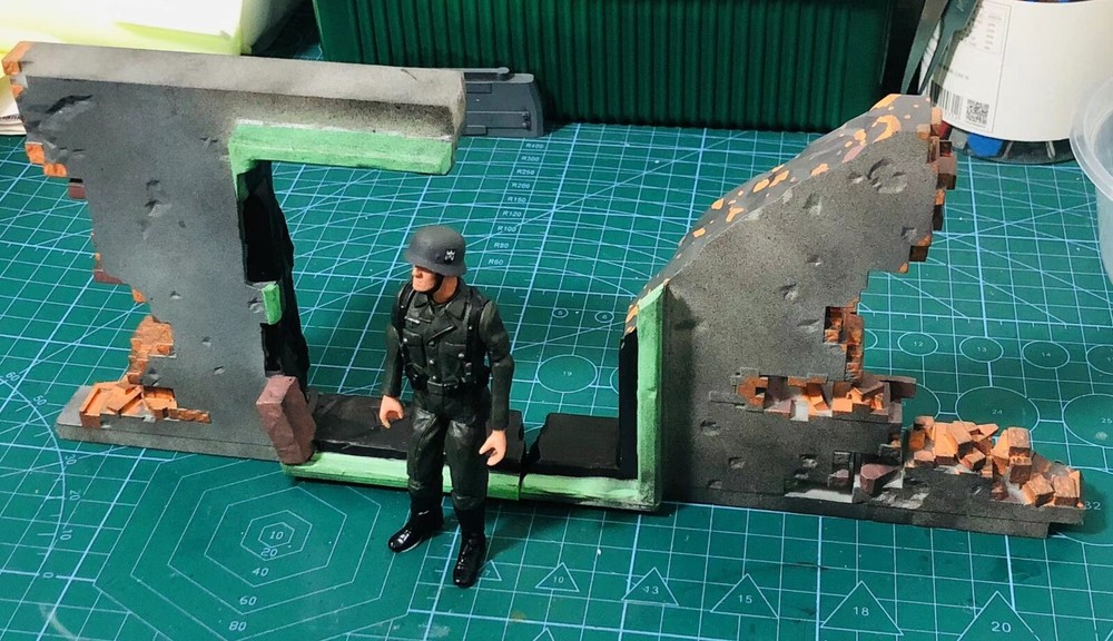 WWII 1:18 Scale Bomb Damaged Building Diorama Kit WAVE 1 PartA