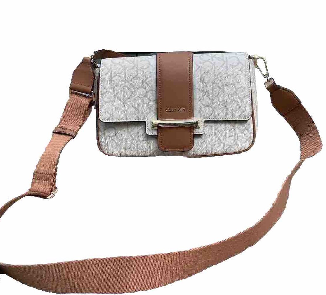 NWT Calvin Klein Vanilla Nadine Signature Women Shoulder Bags