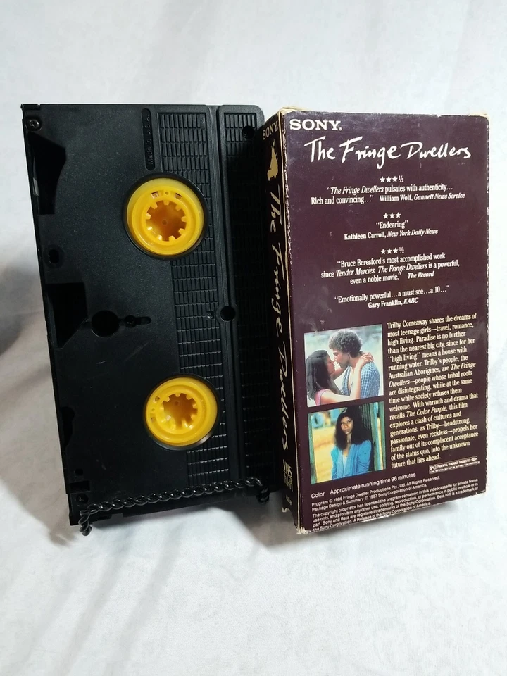 *The Fringe Dwellers* VHS Movie Video Justine Saunders Kristina Nehm Bob Maza - Imagem 2 de 2