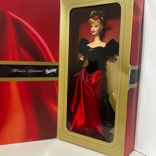 WINTER SPLENDOR BARBIE AN AVON EXCLUSIVE - 1998 - Picture 4 of 15