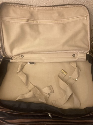 Vintage Lark Suitcase Leather Trim 3 Section, Expandable Carry-on, Weekender 21" - Picture 9 of 13