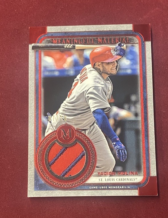 2019 TOPPS MUSEUM Yadier Molina ( CARDINALS ) GAME USED PATCH JERSEY Card 07/10