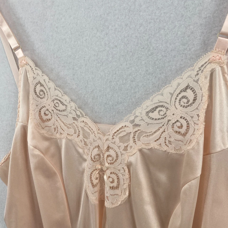 Camiseta sin mangas BALI 42 Pretty Bali Collection satinado encaje ribete lencería cami rosa NUEVO Foto 2 de 4