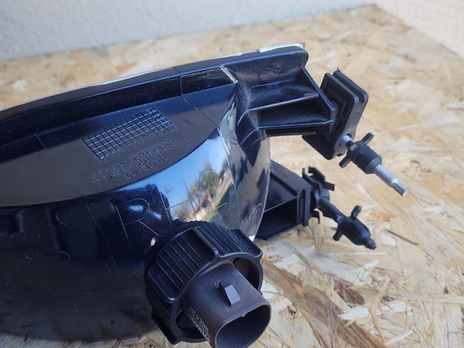 Ford GT 1994-1998 Front Right Headlight