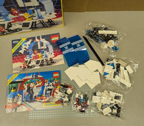 LEGO Space Futuron 6953 Cosmic Laser Launcher NEW Incomplete Rocket Base