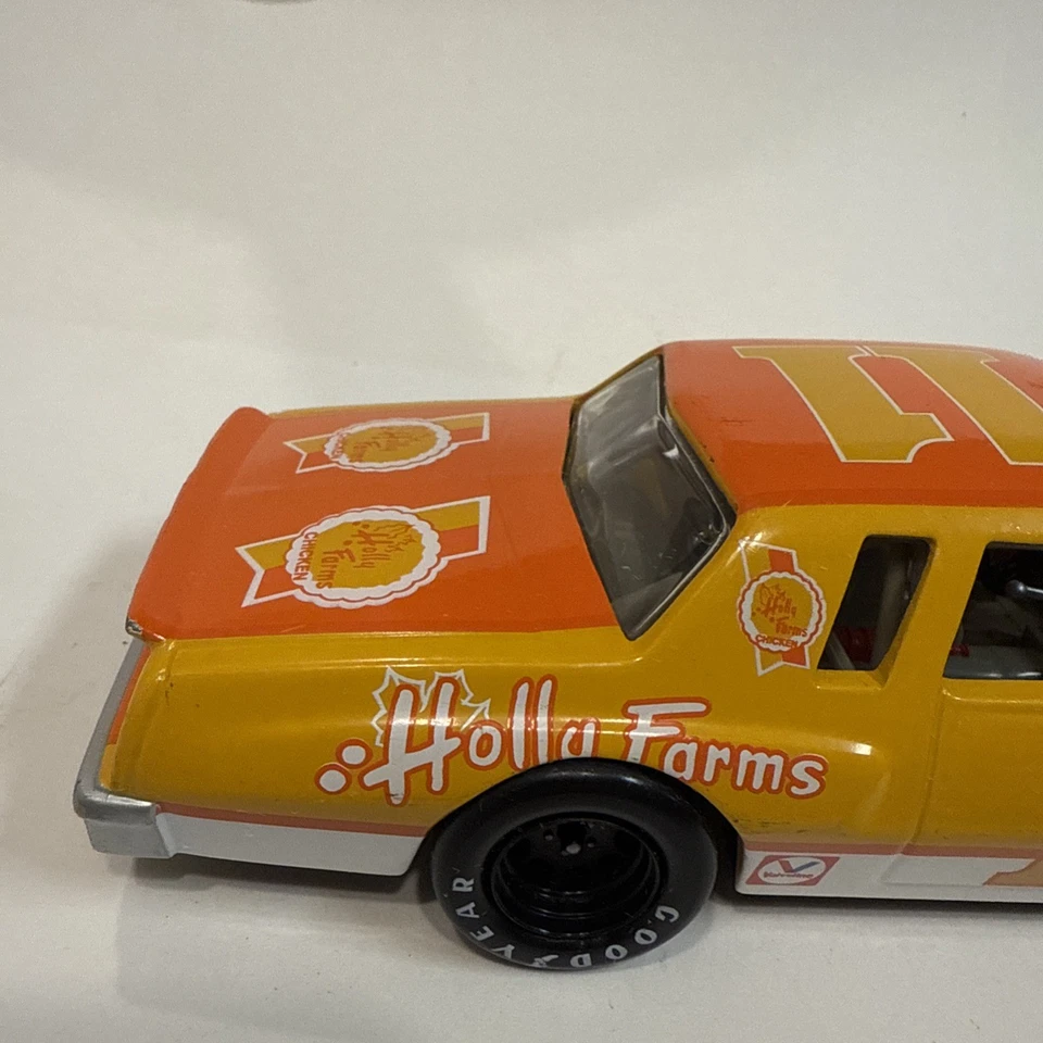 ACTION NASCAR 50TH Anniversary Cake Yarborough #11 1:24 Holly Farms Chicken - Image 4 of 4