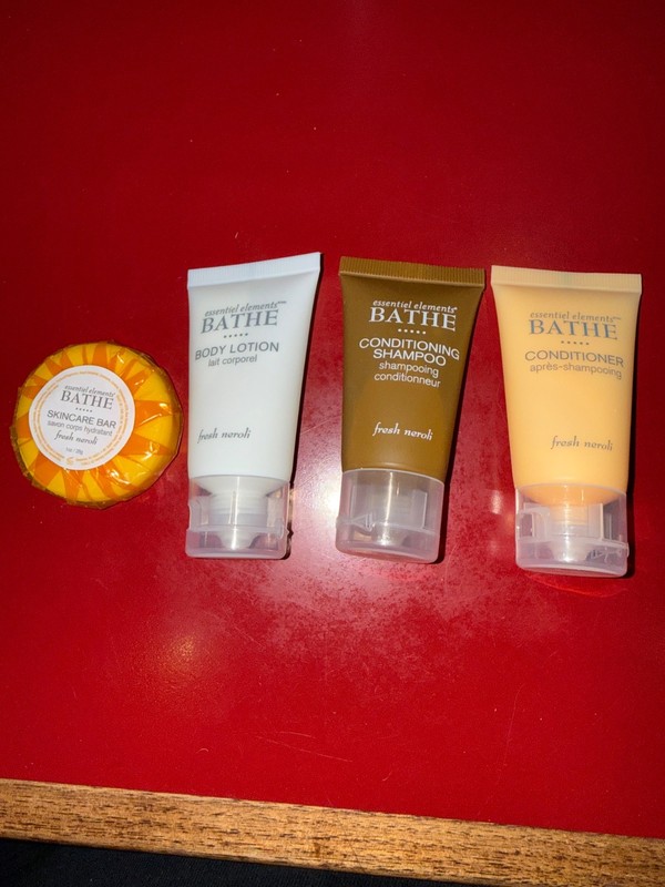 essential elements bath travel size set.