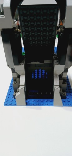 LEGO VINTAGE SET 6078 ROYAL DRAWBRIDGE UNBOXED WITHOUT INSTRUCTIONS - Picture 8 of 9