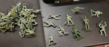 Vintage lot of 39 Green Army Men 54mm Figure Vietnam WW2 WWii  toy war 1970s 