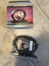 Photo Cube Holds Six Photos