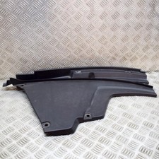 MASERATI LEVANTE SUV M161 Seitenwischerverkleidung vorne links 670042320 2023