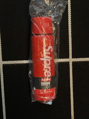 Buy Supreme X Sigg Vacuum Insulated 0.75l Bottle Red FW20A38