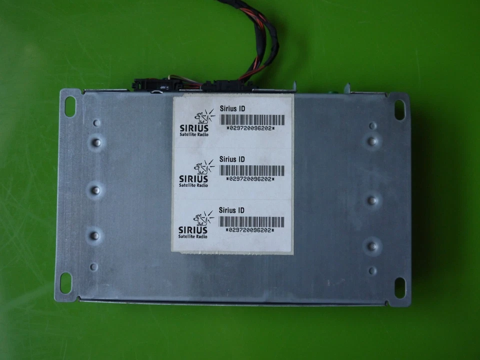 2009 09 Volkswagen Passat Sirius XM Radio Control module OEM Nice - Image 3 of 3