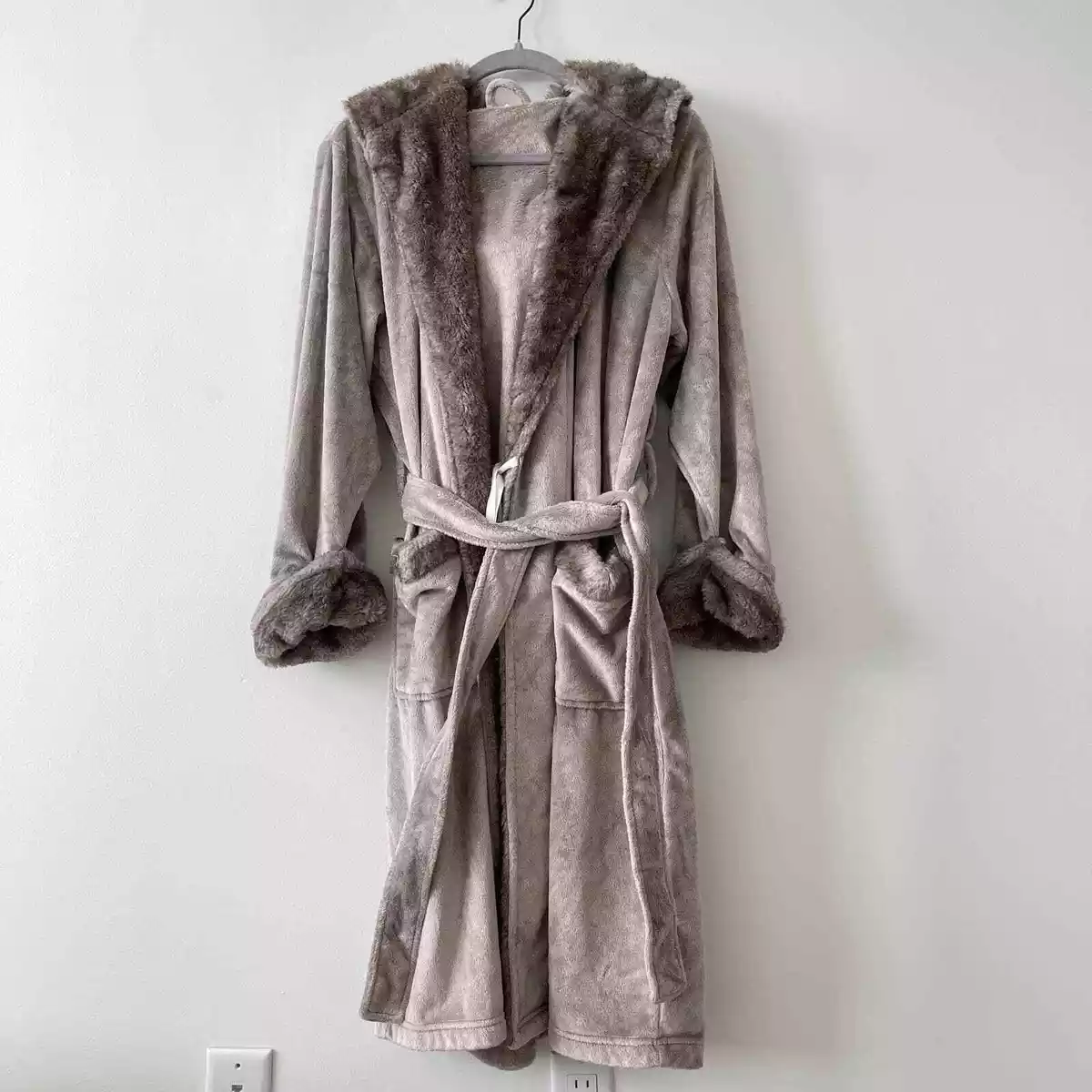 Faux Fur Ombre Robe