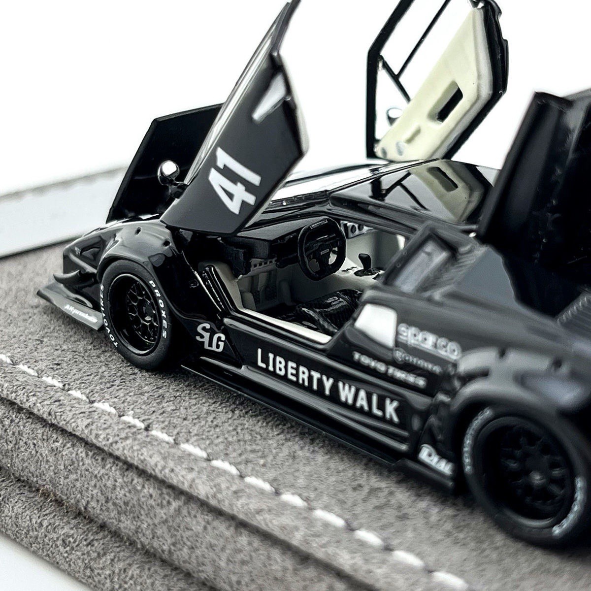 Topart 1:64 LBWK Countach #41 Diecast Alloy Collectible Model Car