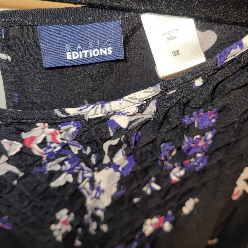 Blusa Basic Editions Negra y Floral Talla Grande 3X Ligera Manga Larga Foto 4 de 4