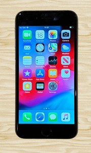 Apple iPhone 6 - (A1586) 64GB entsperrt