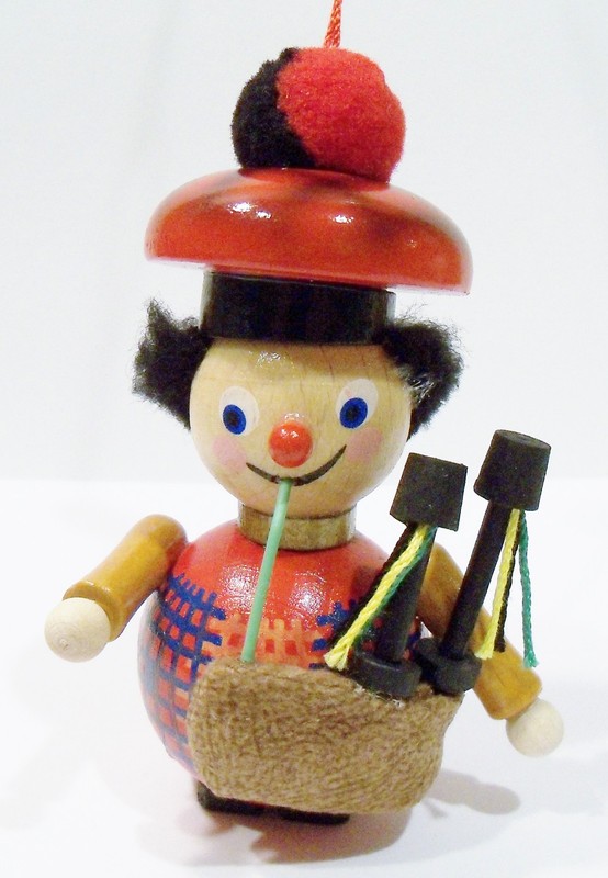 Steinbach Germany Scottish Bagpiper Bagpipe Player Wooden Wood Vintage Ornament