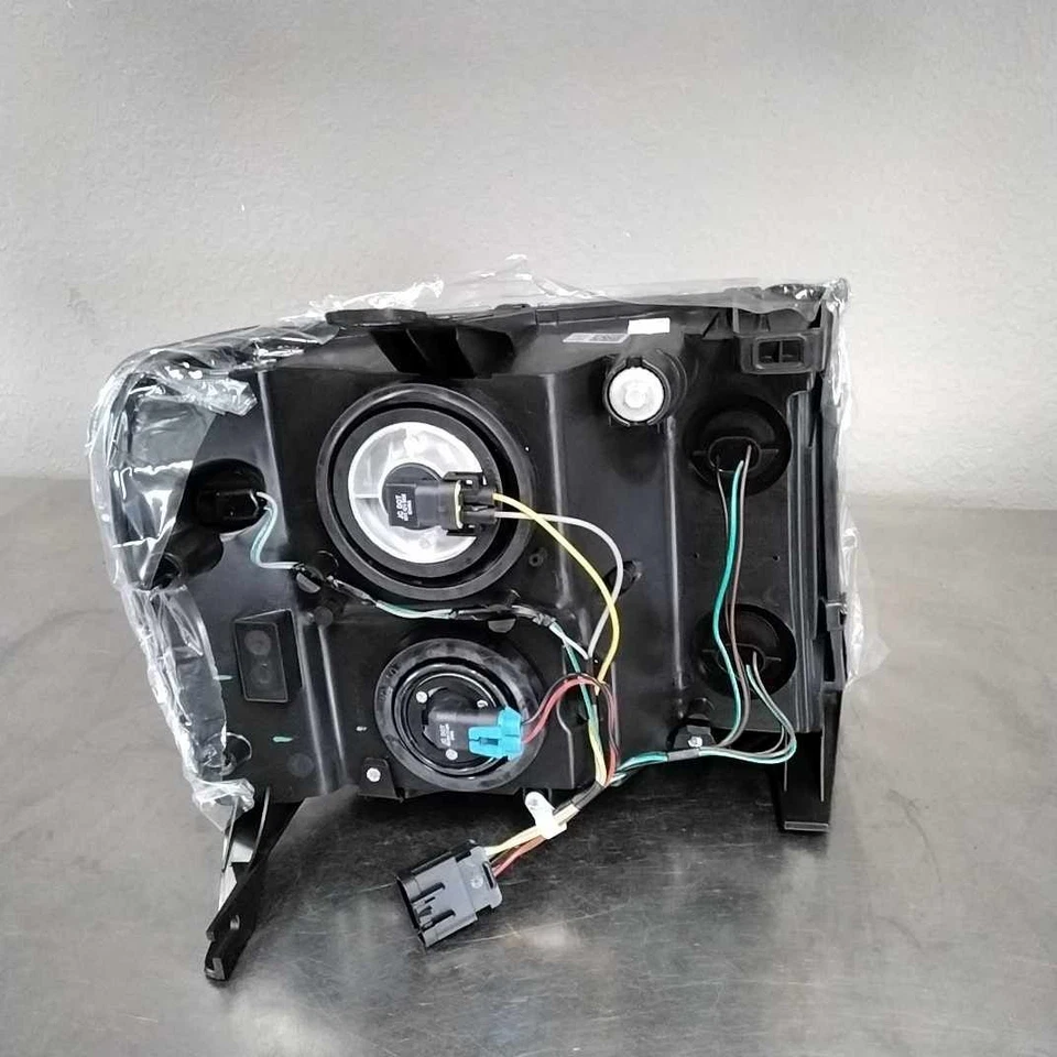 Conjunto Faro GMC SIERRA 1500 Izquierdo 07 08 09 10 11 12 13 Foto 4 de 4
