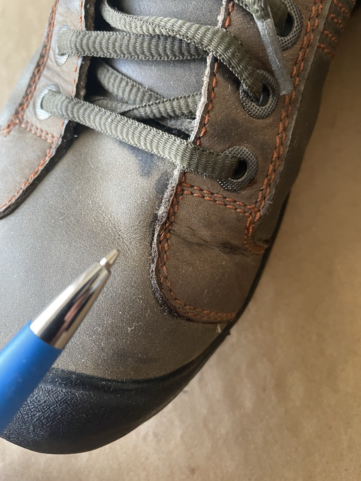 Scarpe da ginnastica Keen da uomo taglia 9 Austin marrone cioccolato stringate