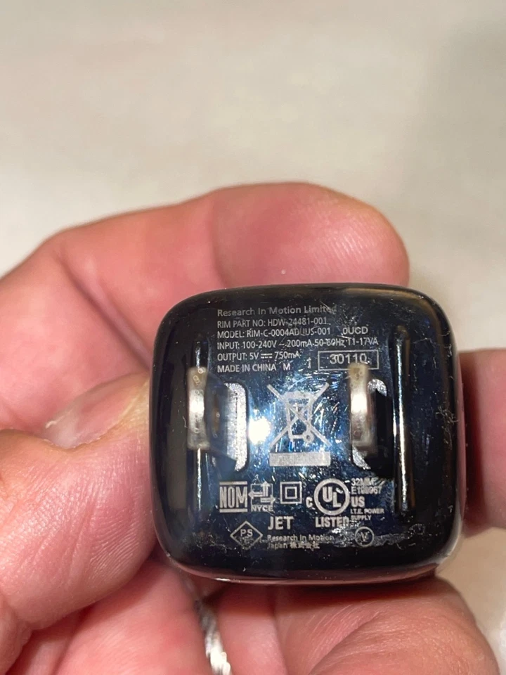 Cargador de pared adaptador de CA Blackberry RIM-C-0004ADUUS-001 5V - Original OEM (2I) Foto 2 de 2