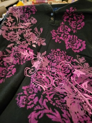Previously Owned JMS Plus 3X 22W/24W Black Long Sleeve V-neck Tee Pink Purple