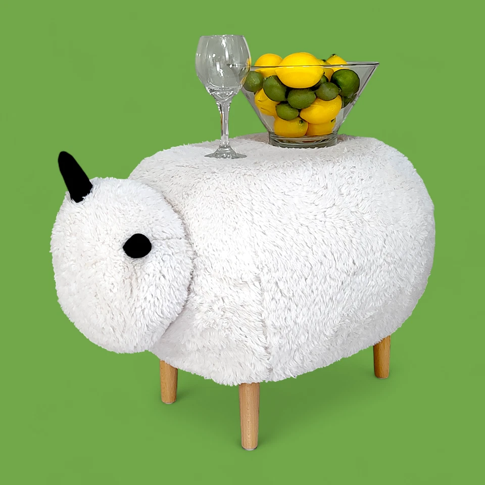 Modern Minimalist Trendsetter's White Sheep Pouf Ottoman 20 英寸 Hx 27 英寸 Lx 19 瓦 — 第 4/4 张图片