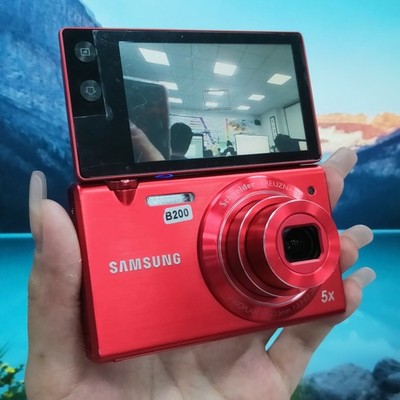 Samsung mv800 デジタルカメラ 赤 5倍ズーム Samsung MV800 Digital Camera Selfie Flip-out Vlog 5x Zoom 16.1MP