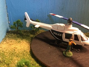 HO-Scale-Police-Helicopter-Motorized