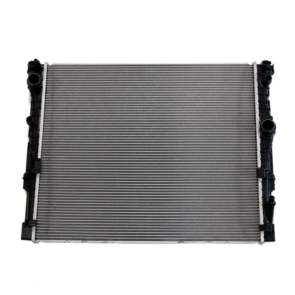 17118576997 17118650745 Aluminum Radiator for BMW 520i 530i 540i 640i 740i - Image 2 of 4