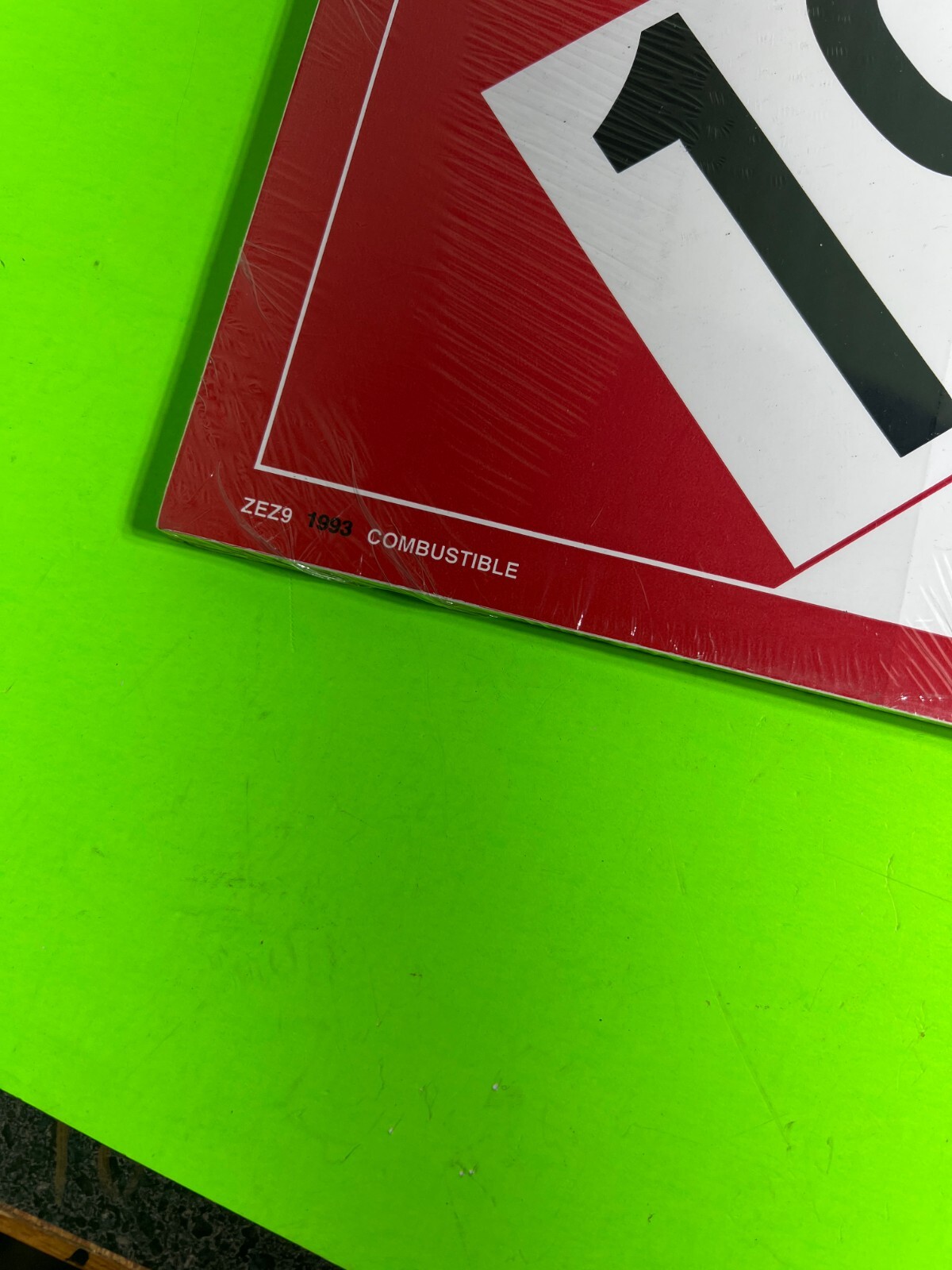 25PK UN 1993 Combustible Liquid,  Adhesive Vinyl ZEZ9 1993 Red/White DECAL