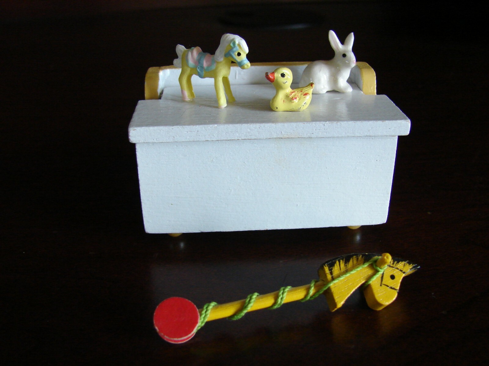 Vintage Dollhouse Miniature Doll Furniture White Wood Toy Box Chest w