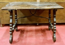 WALNUT WOOD LYRE SHAPED TABLE. WROUGHT IRON CRUCIFORM. 17th-18th century.