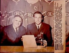 1968 JEAN BELIVEAU LAST CONTRACT SAM POLLOCK NHL HOCKEY PHOTO MONTREAL CANADIENS