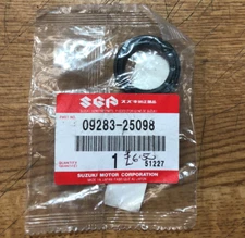 SUZUKI OUTBOARD MOTOR PART 09283-25098 OIL SEAL