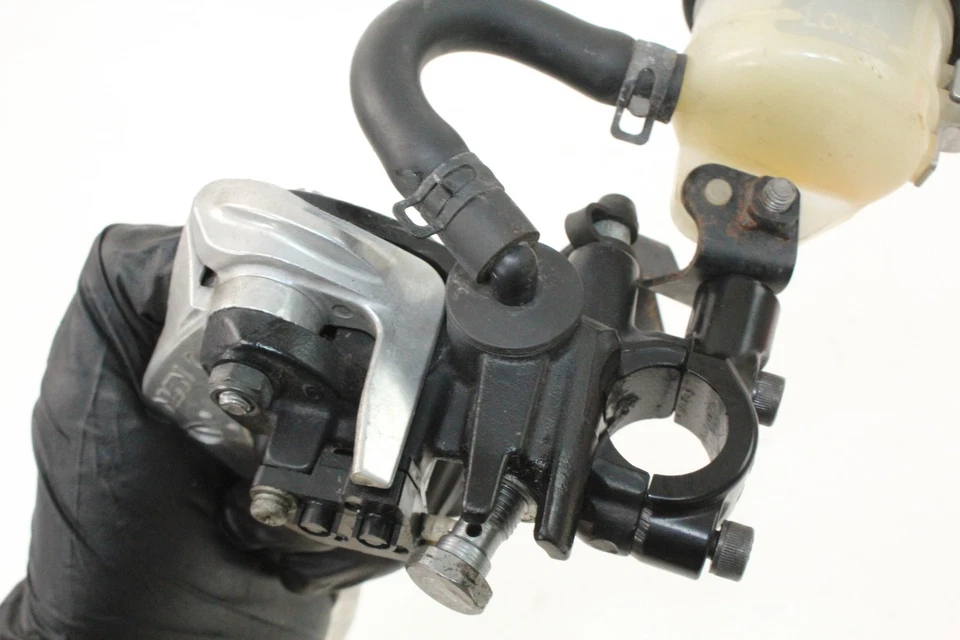 08-12 Triumph Street Triple R 675 Front Brake Master - Image 4 of 4