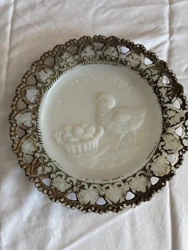 Victorian Vintage Easter White Milk Glass Plate "Easter Greetings"