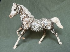 Breyer running Mare Gold Florentine