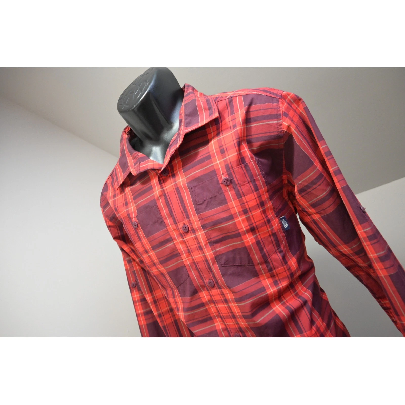 The North Face Plaid Button Down Vented Shirt Mens Medium Long Sleeve Hiking EUC