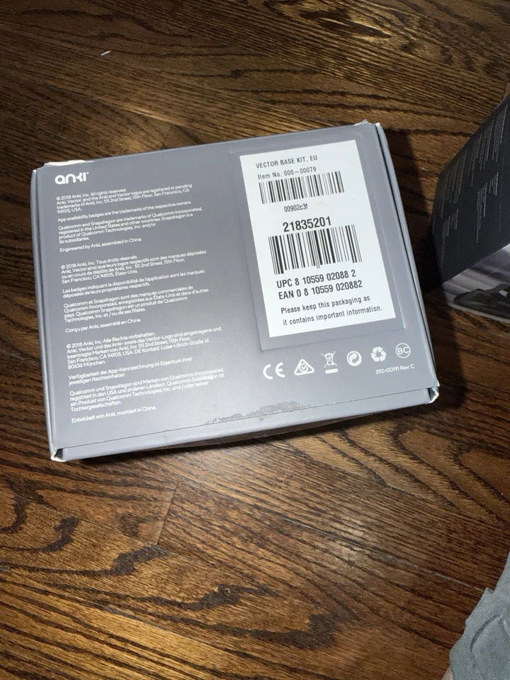 Anki Vector Home Companion Robot Base kit w/ Cube, Charging Base, Guide and Box Foto 3 de 4