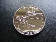 W541 Guernsey 5 Pounds 2010 British Isles at War FREE POSTAGE