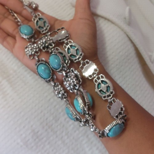 Collana girocollo a strati vintage anni 60 finto turchese cabochon e maglie argento - Foto 5 di 5