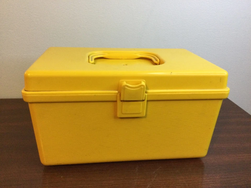 Caja de almacenamiento Wil-hold Wilson amarilla vintage años 70 con 1 bandeja Foto 2 de 4