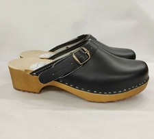 Black leather clogs I swedish clogs I Handmade wooden clogs from Sweden