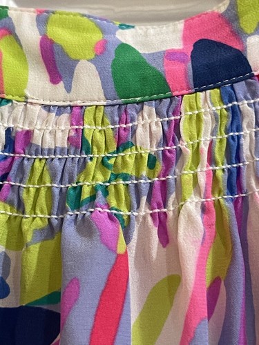 LILLY PULITZER BAILEY SLEEVELESS SILK TOP V-Neck Havin A Blast Size XS Relax Fit - Picture 9 of 9