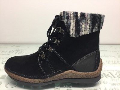 dayna hiking boot
