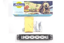 HO Athearn undecorated Gunderson Husky Stack Well Car 48ft Containers New Kit