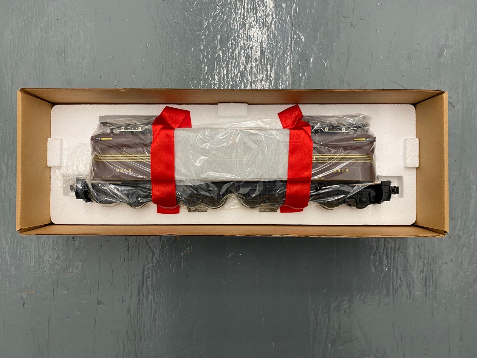 K-Line K2780-4912IC Pennsylvania PRR GG-1 Electric Locomotive 4912 O Scale New