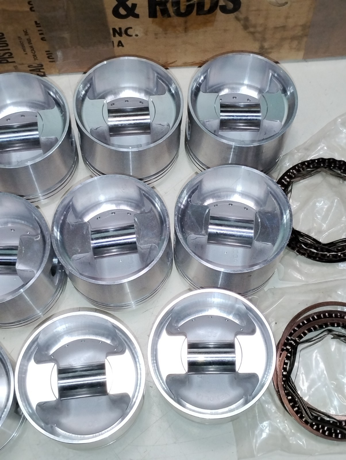 Ferrari 330 Engine Pistons_Piston Rings_GTC_GTS_2+2_Venolia_NEW_3.148 Bore