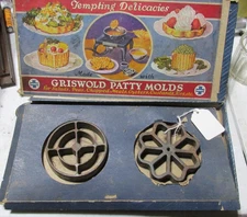 vintage Griswold patty Molds cast iron /wire handle box worn unused